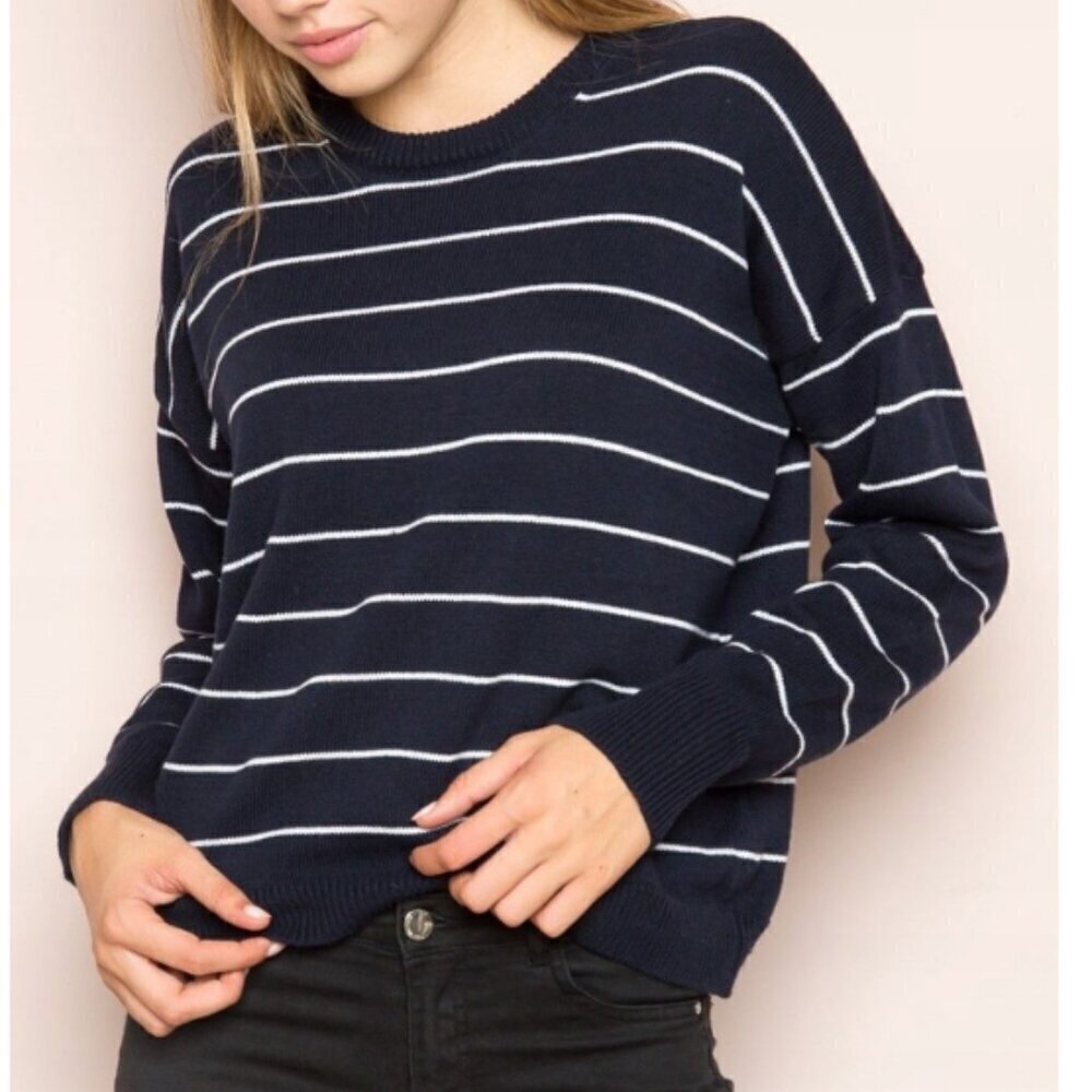 Brandy Melville Women's One Size Jessica Crewneck Sweater Navy Blue White Stripe